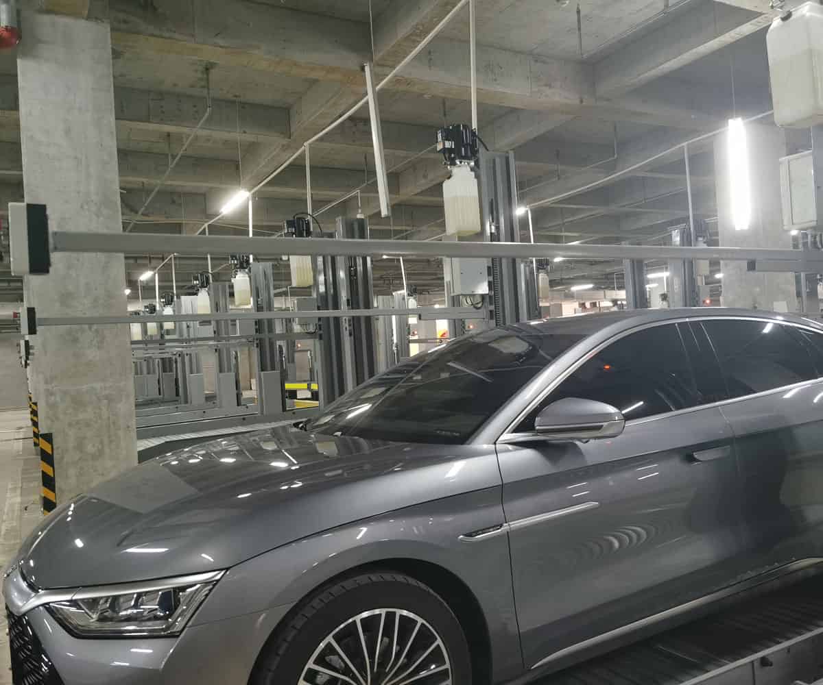 四柱簡(jiǎn)易升降機(jī)械式停車(chē)庫(kù)拆除